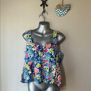Natural life Tricia crop top size XL new with tags